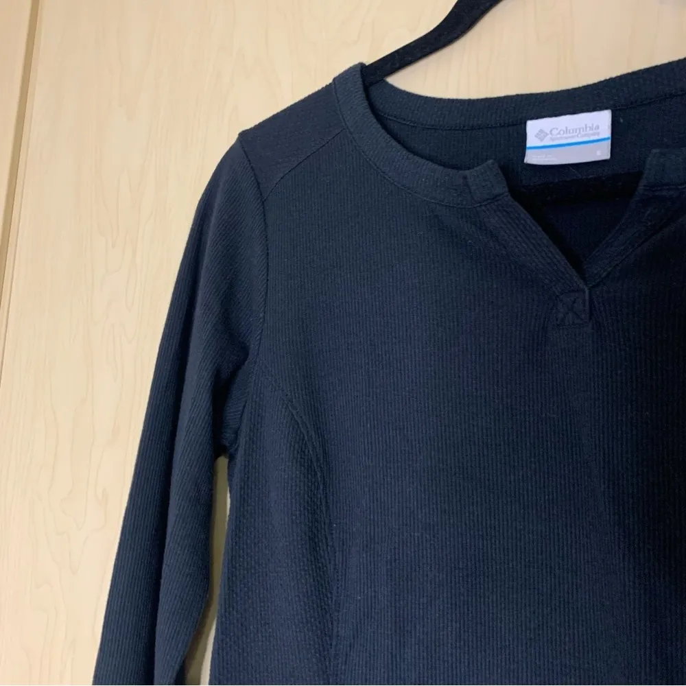 Columbia Black Waffle Henley Long Sleeve Size Small - Image 2