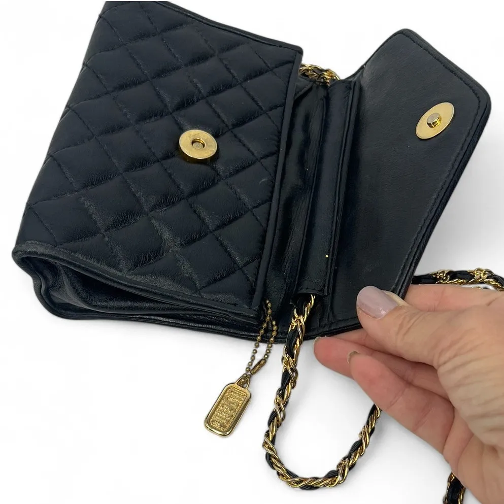 VINTAGE 80's 1980' Lisette crossbody clutch bag Quilted Leather Gold Chain purse Black - Image 7