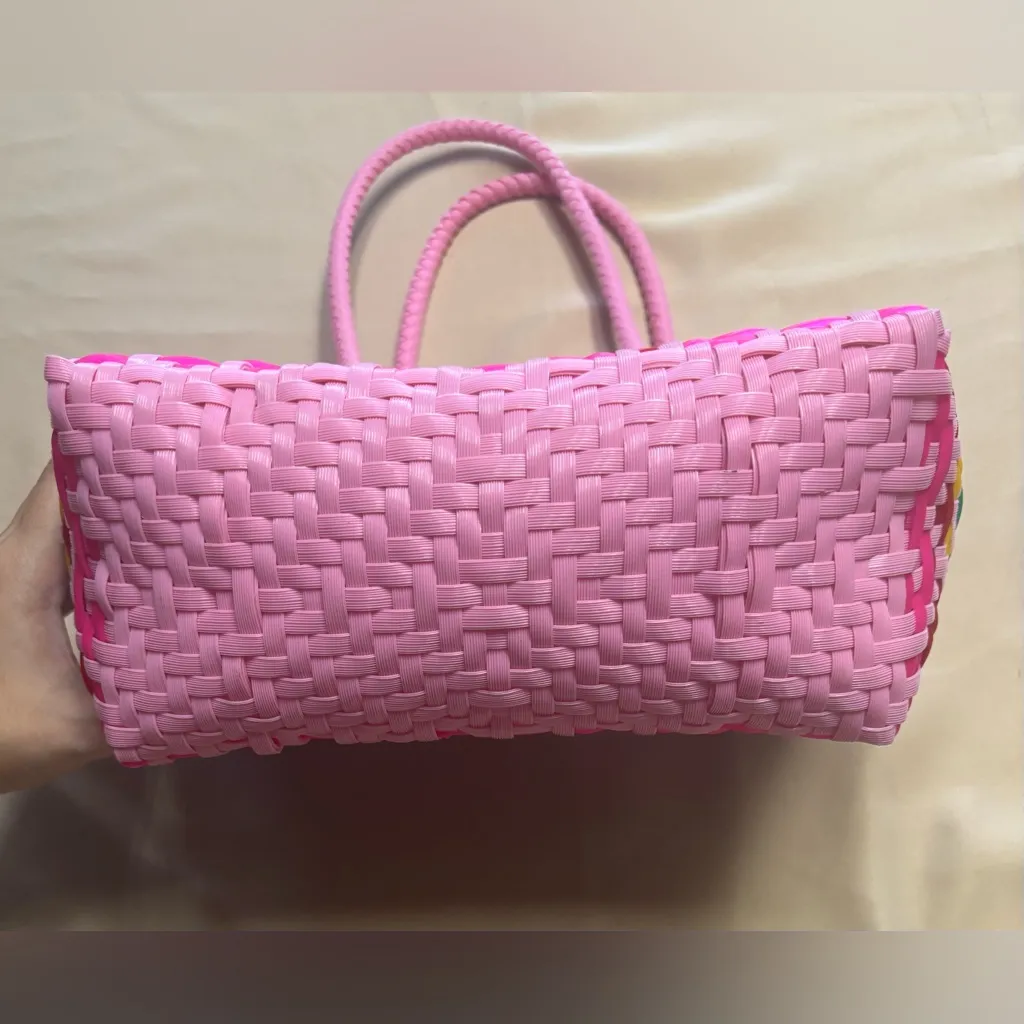 Woven Beach Basket Tote Bag Colorful Plastic Weave Pink Rainbow Zipper - Image 9