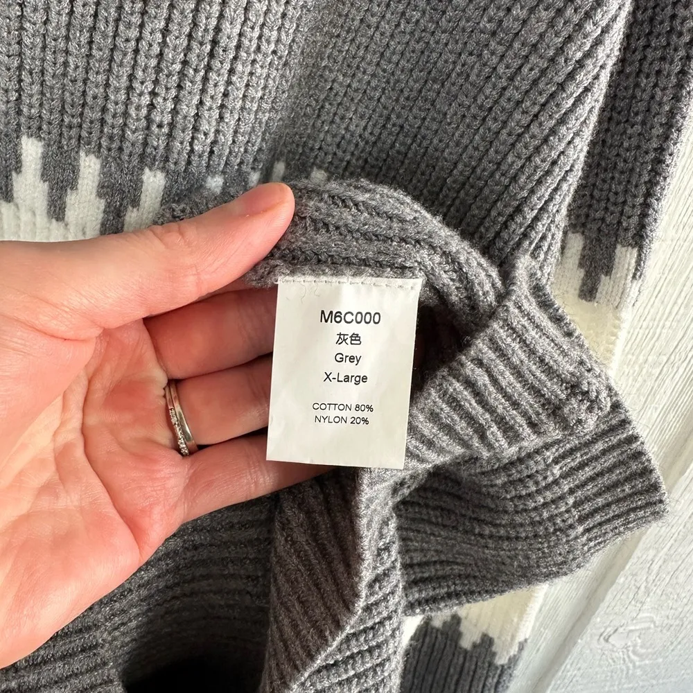 Women’s Amazon Cozy Gray and White Knit Sweater - Image 2