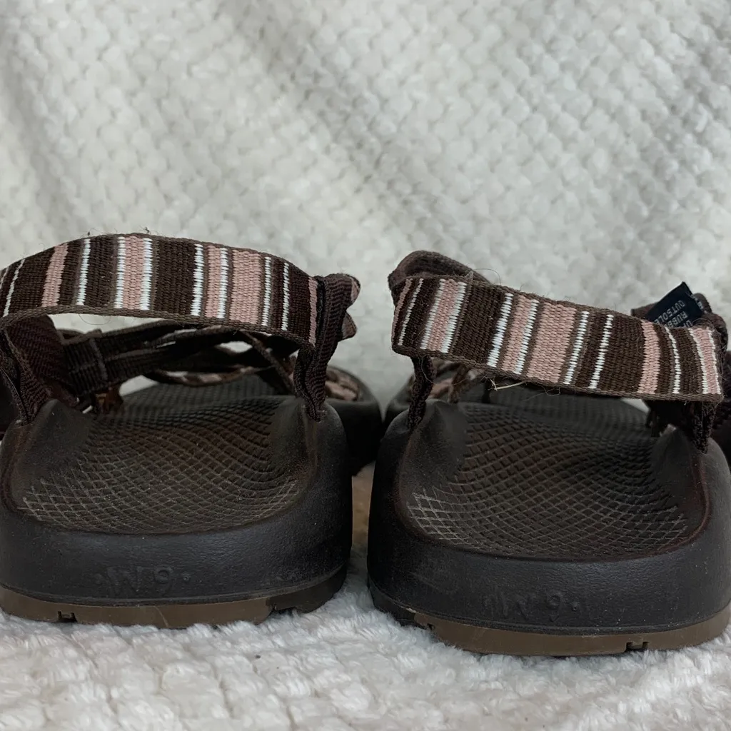 Chaco women’s sandal sz 9 outdoor camping hiking climbing backpacking water - Image 2