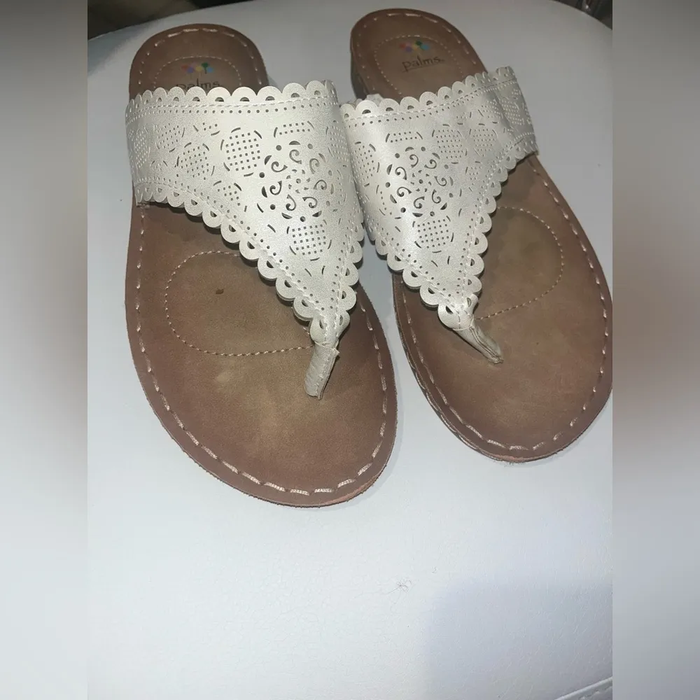 PALMS Women’s 10 Perforated Thong Sandals White on Brown Flip Flop Slip On Comfy - Image 3