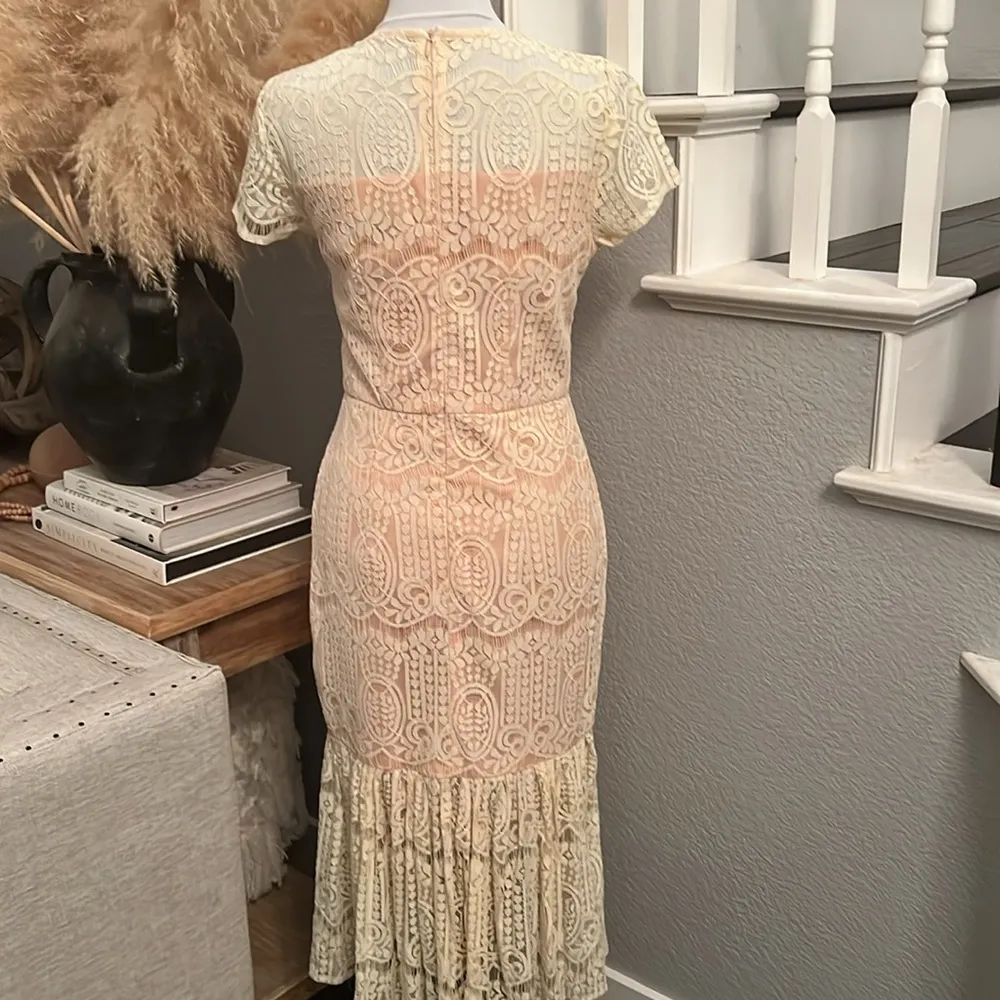 Anthropologie Vone Red Midi Cap Sleeve Lace Sheath Dress Size 2 - Image 5