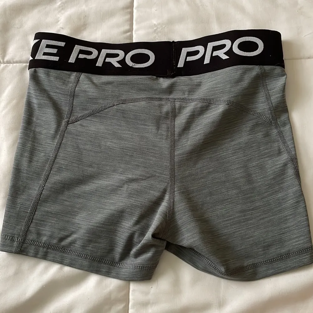 Nike Grey  pros - Image 2