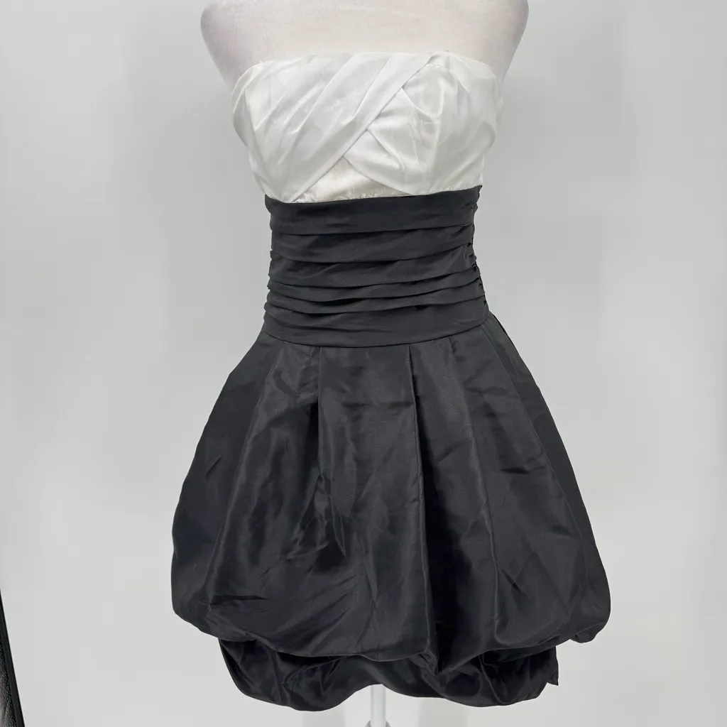 Vintage Black & White Strapless Bubble Skirt Formal Mini Dress Pleated Waist - Image 2