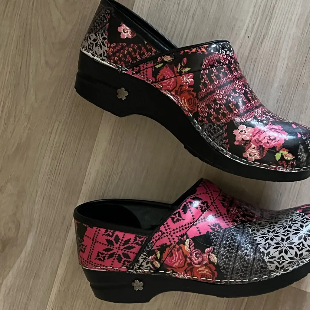 Koi by Sanita Professional Oslo Clogs with a patchwork pattern Size 6 Pink - Image 5