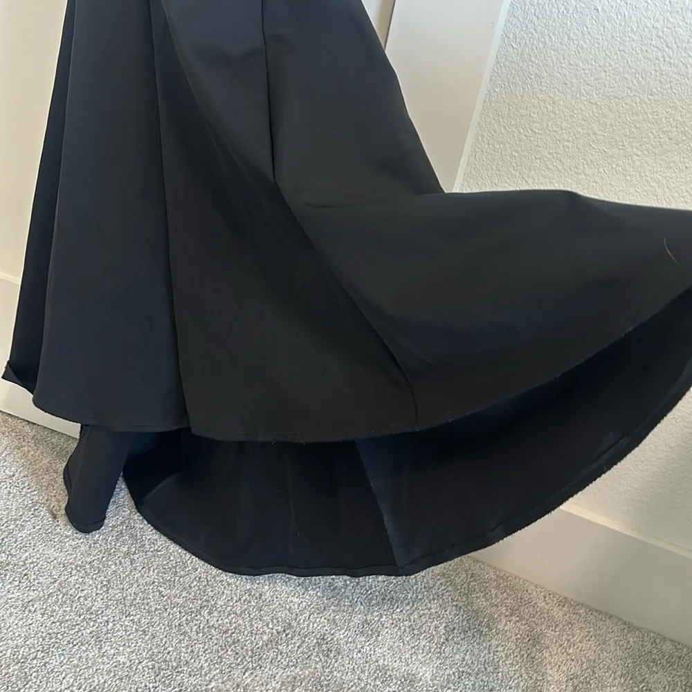 Jovani Women's 2 Two Piece Ruffle Neck Mermaid Gown Solid Black Evening Formal - Image 5