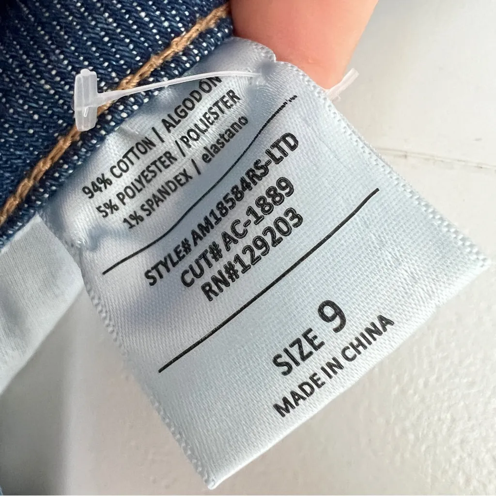 NEW Cello Wide Leg Denim Jeans SIZE 9 Inseam 28 Distressed High Waist - Image 10