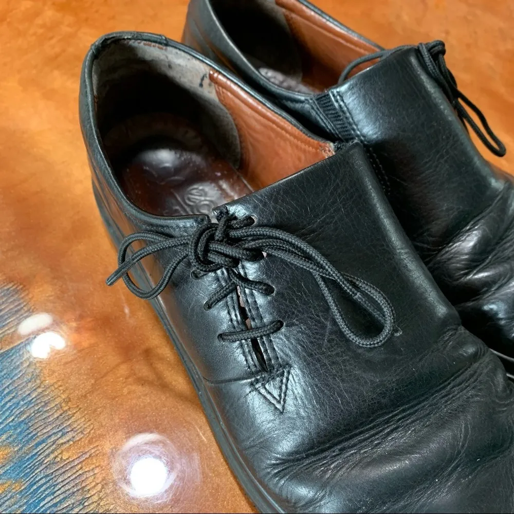 Ecco Black Leather Shaker Shoes Lace Up detail - Image 7