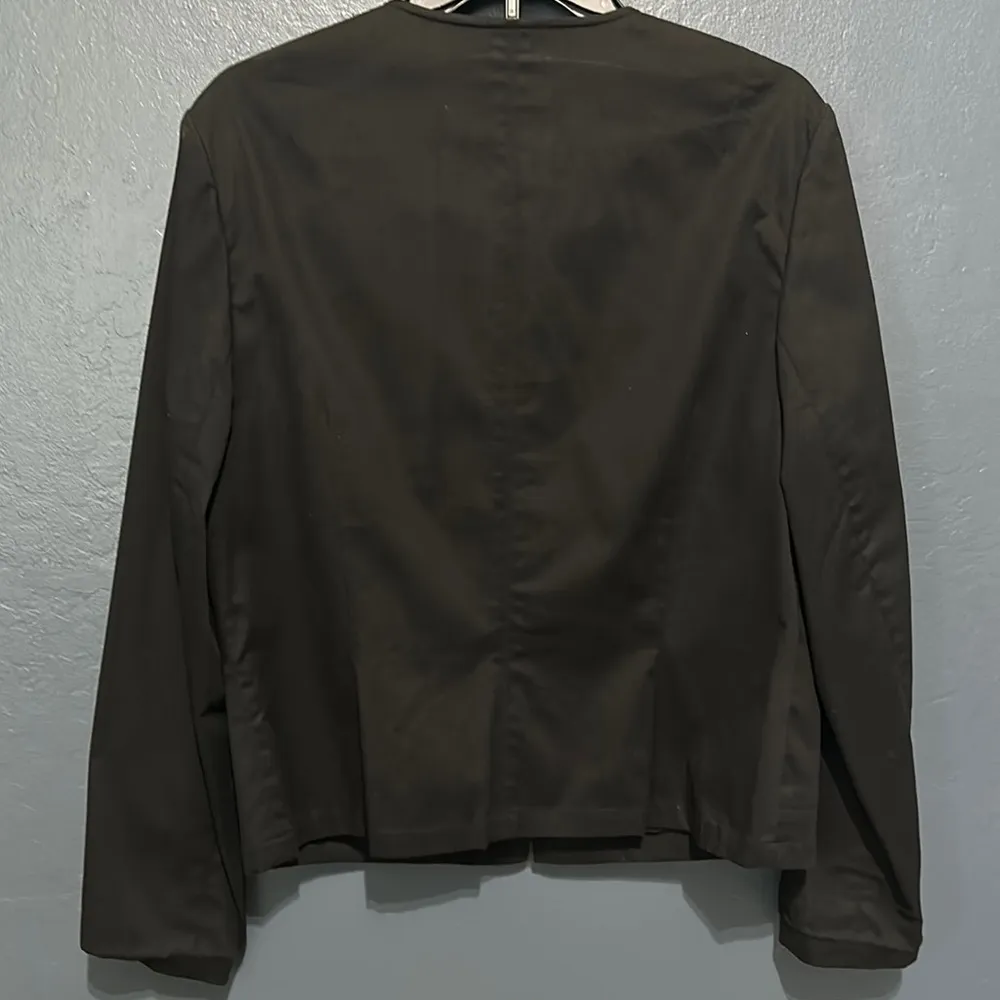 Classiques Entier Black Blazer with Structured Tailored Fit and Rounded Collar - Image 5