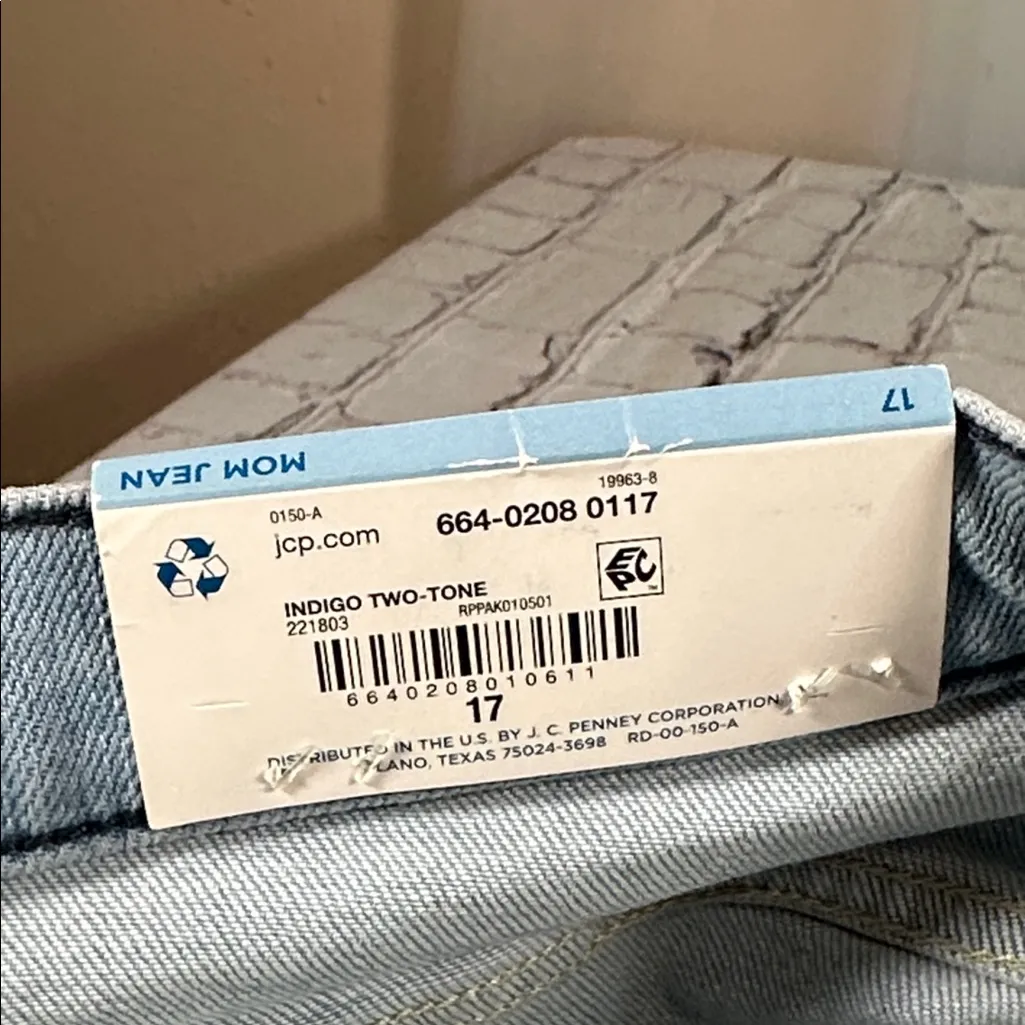 Arizona Jean Company Highest Rise Mom Jeans size 17 Brand New Semi- Relaxed Fit - Image 15