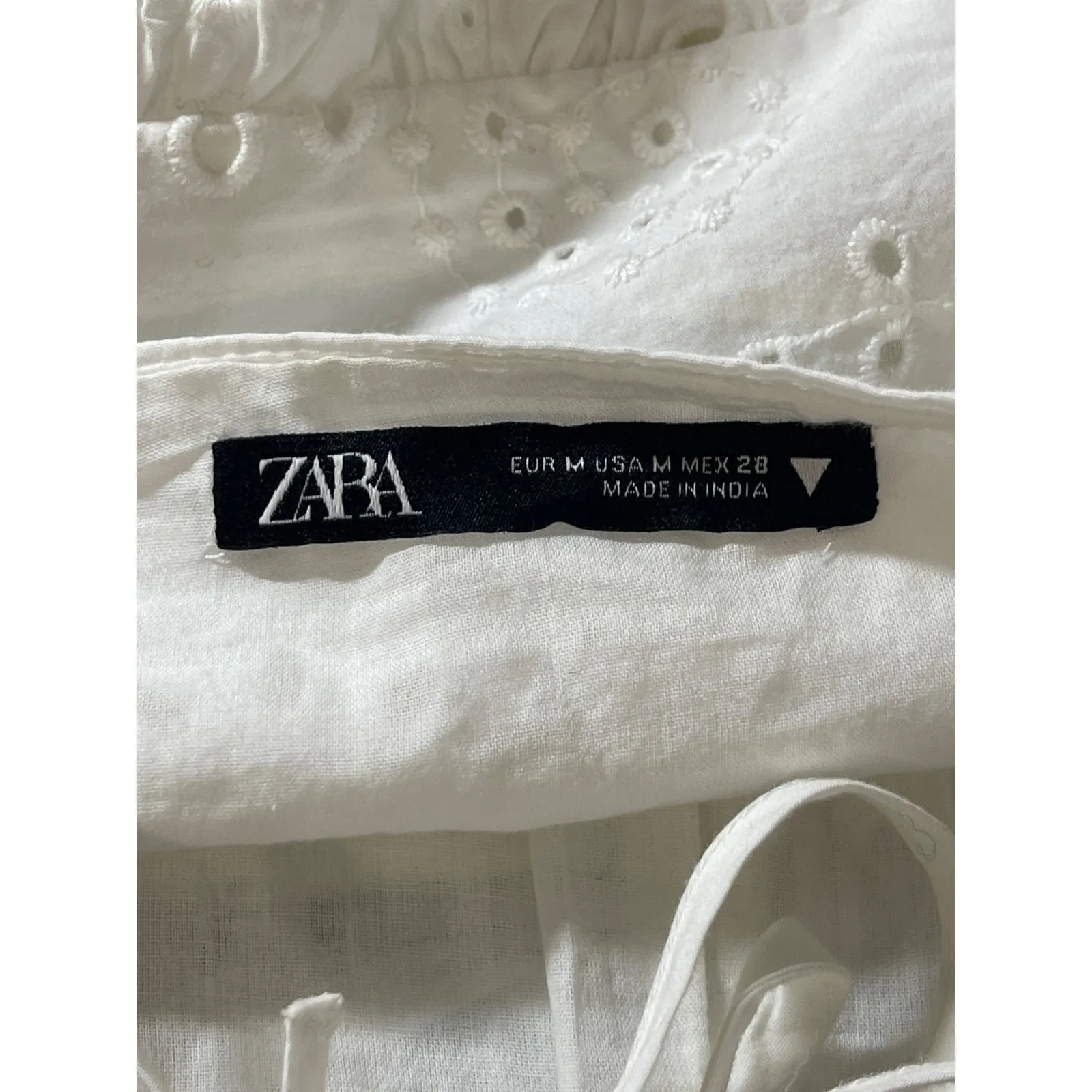 Zara White Embroidered Eyelet Sleeveless Ruched Peplum Cami Tank Crop Top Size M - Image 3