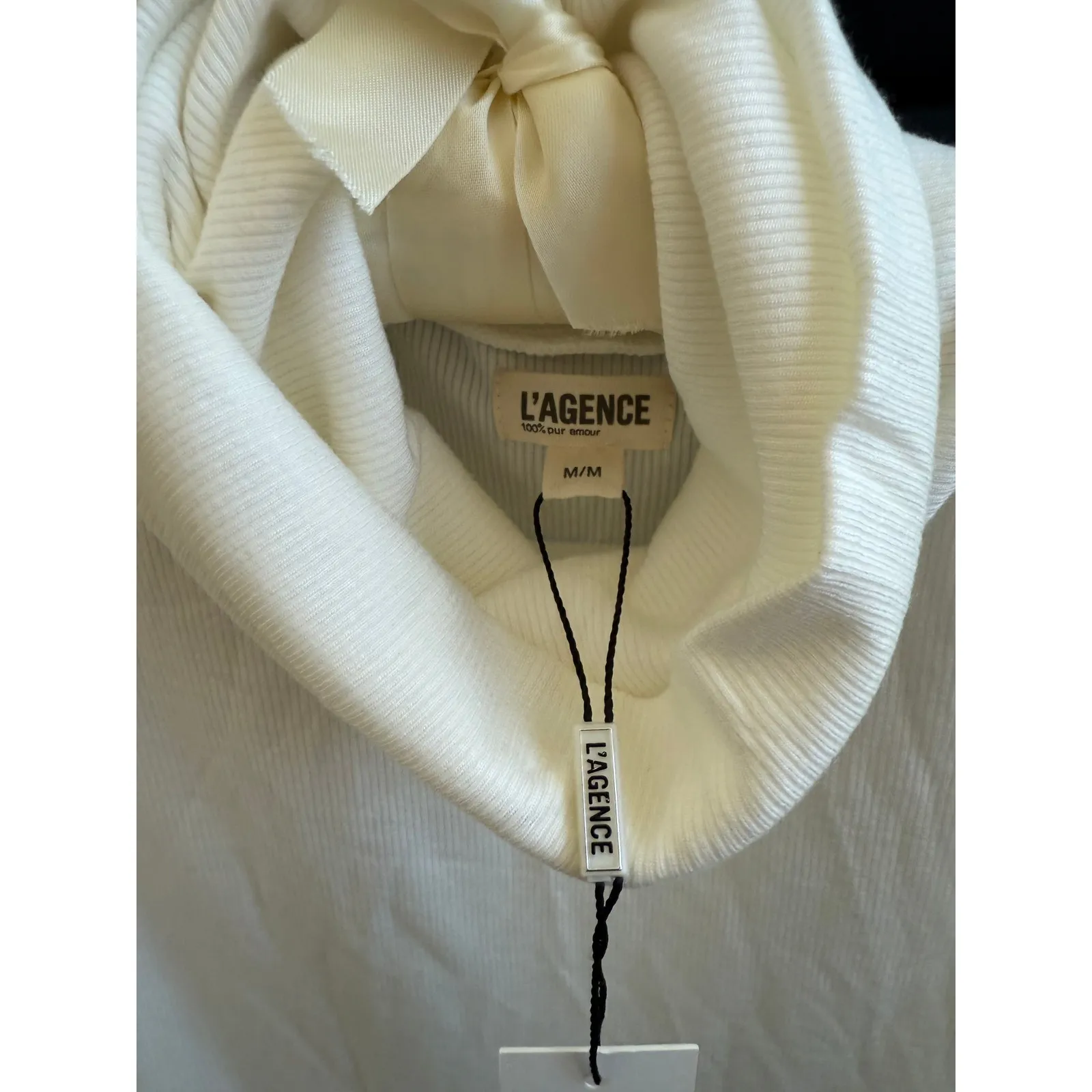 White ribbed sleeveless turtleneck L'AGENCE Classic Tee Ceci - Image 3