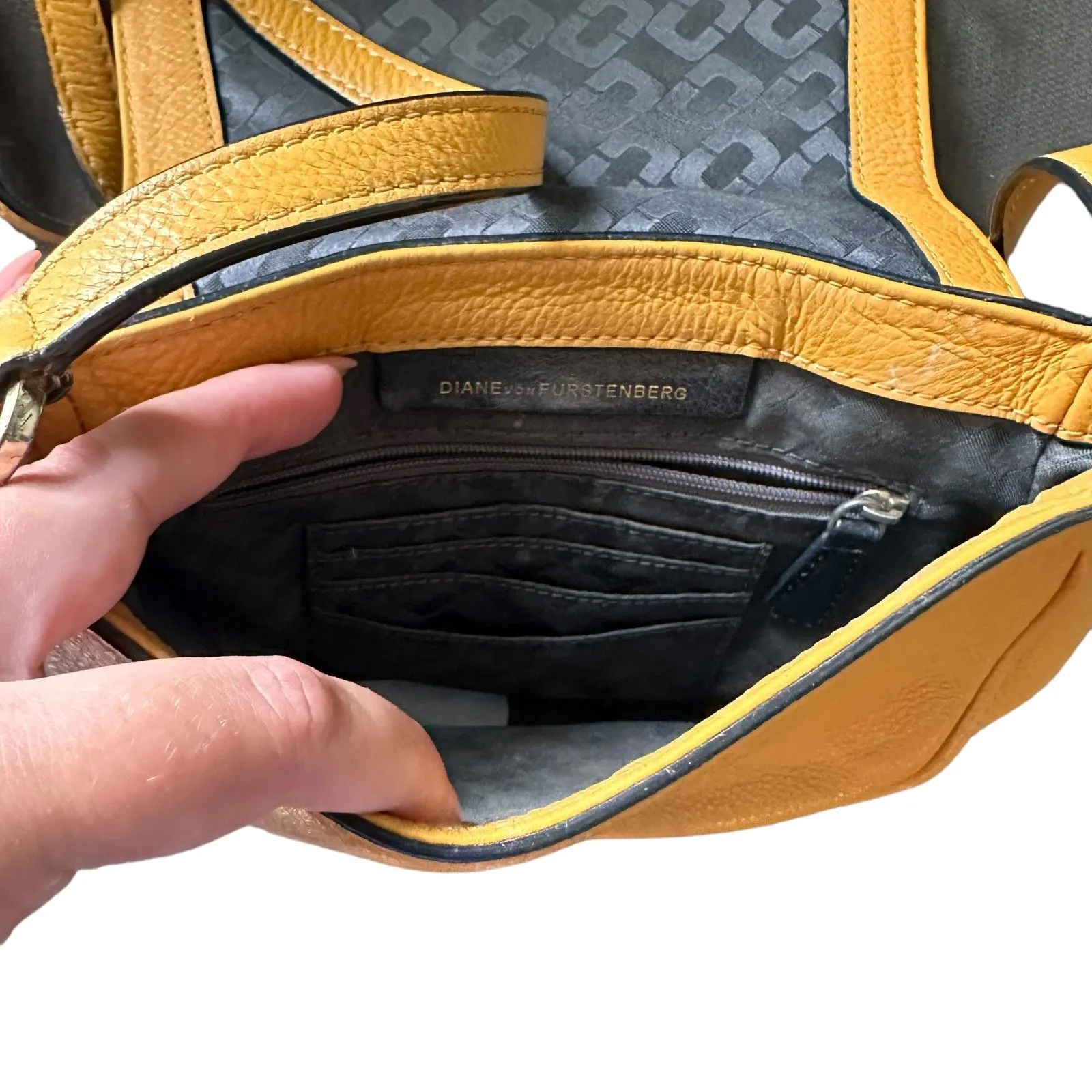 DIANE VON FURSTENBERG Iggy Saddle‎ Bag Mustard - Image 5