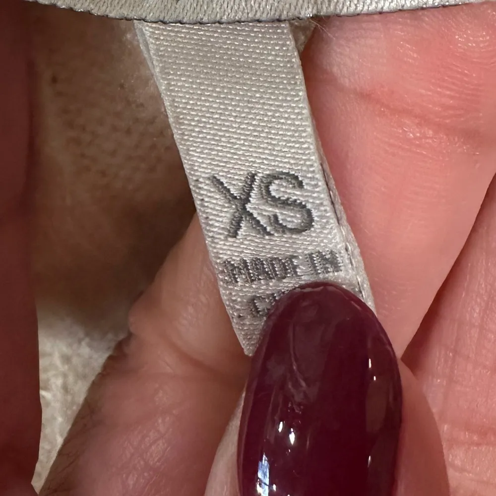 EUC Elegant Cream wide ribbed Sweater Size XS - Image 5