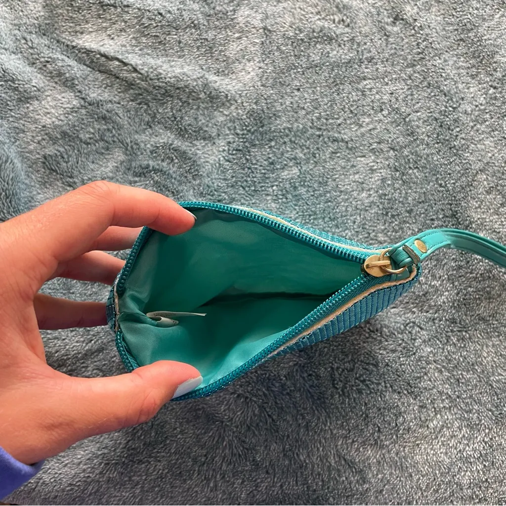 Sequin Wristlet Clutch‎ in Teal Blue - Image 4