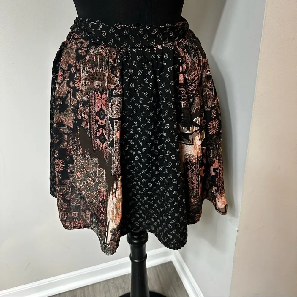 Boho Print Short Skirt in Size Large Brown - Image 4