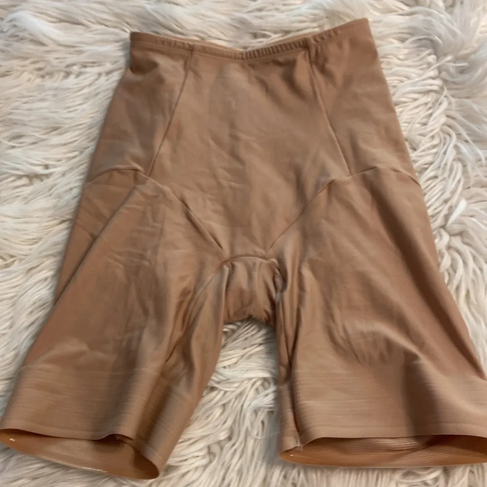 SOMA size M shape-wear excellent condition color tan inseam 7” waist 10” - Image 6