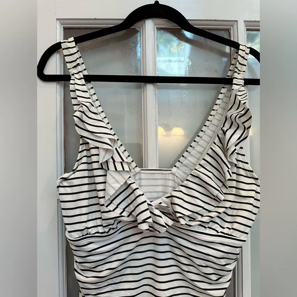RL Lauren Ralph Lauren Black White Ruffled Striped Tankini Top Underwire Size 16 - Image 3