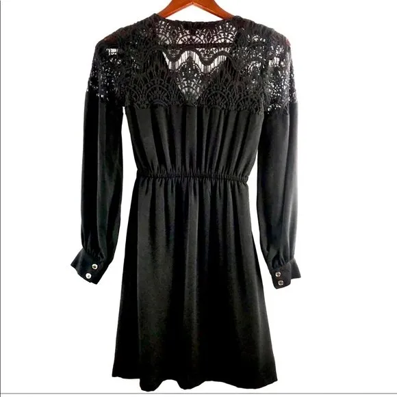 VTG Y2K Black Cottagecore Long Sleeve V - Image 2