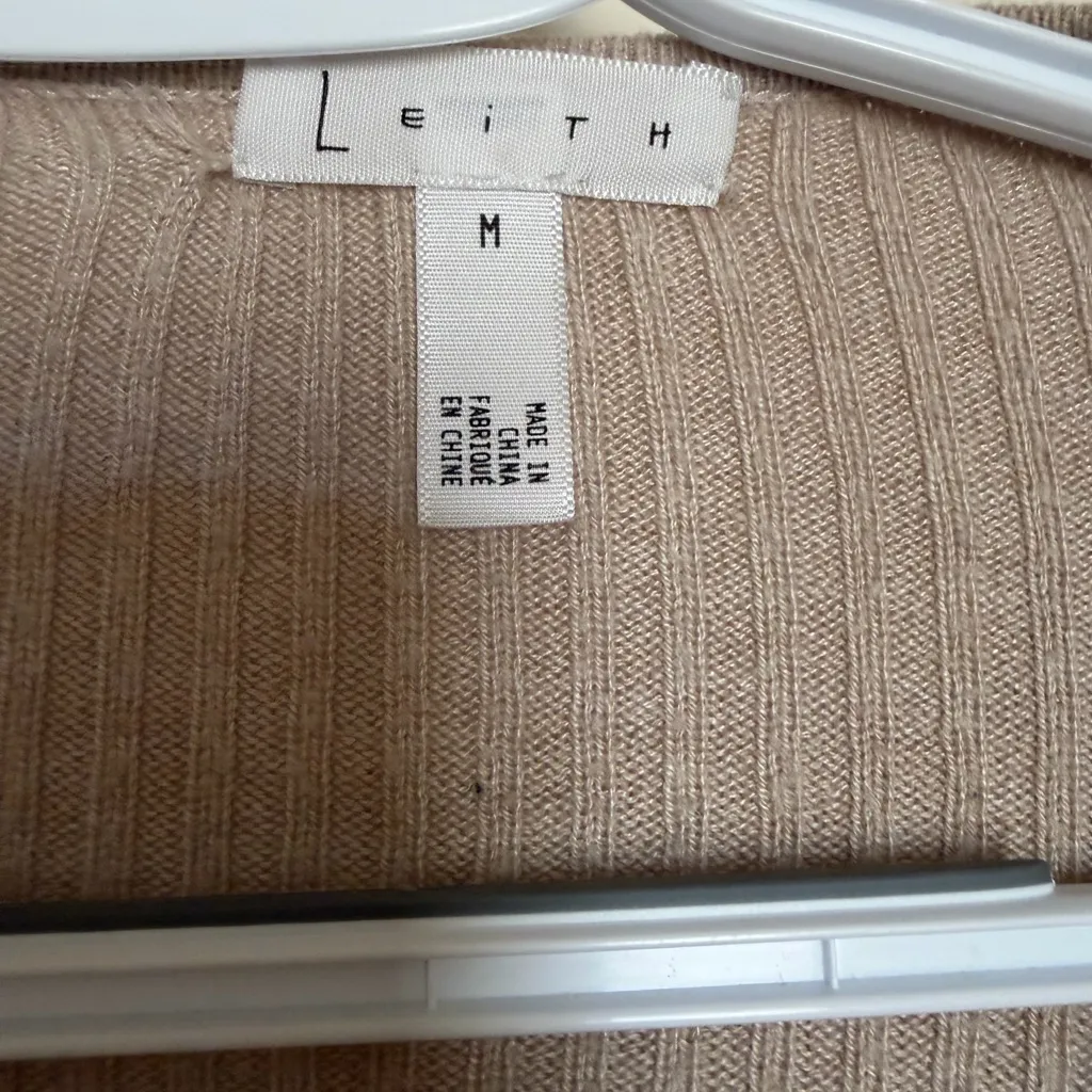 Leith V-Neck Sweater in Beige - Image 2