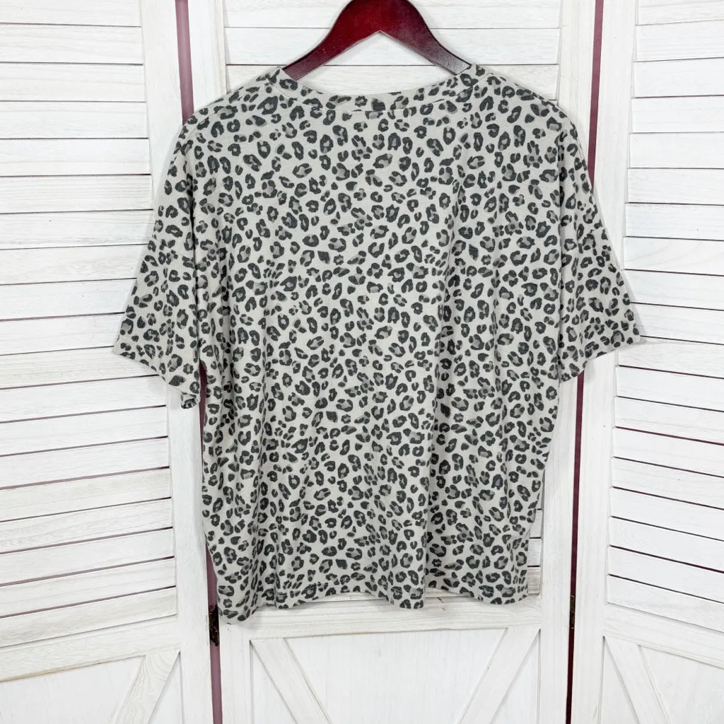 Quiet Storm Leopard Print Knit Short‎ Sleeve T Shirt Beige Black Small - Image 9