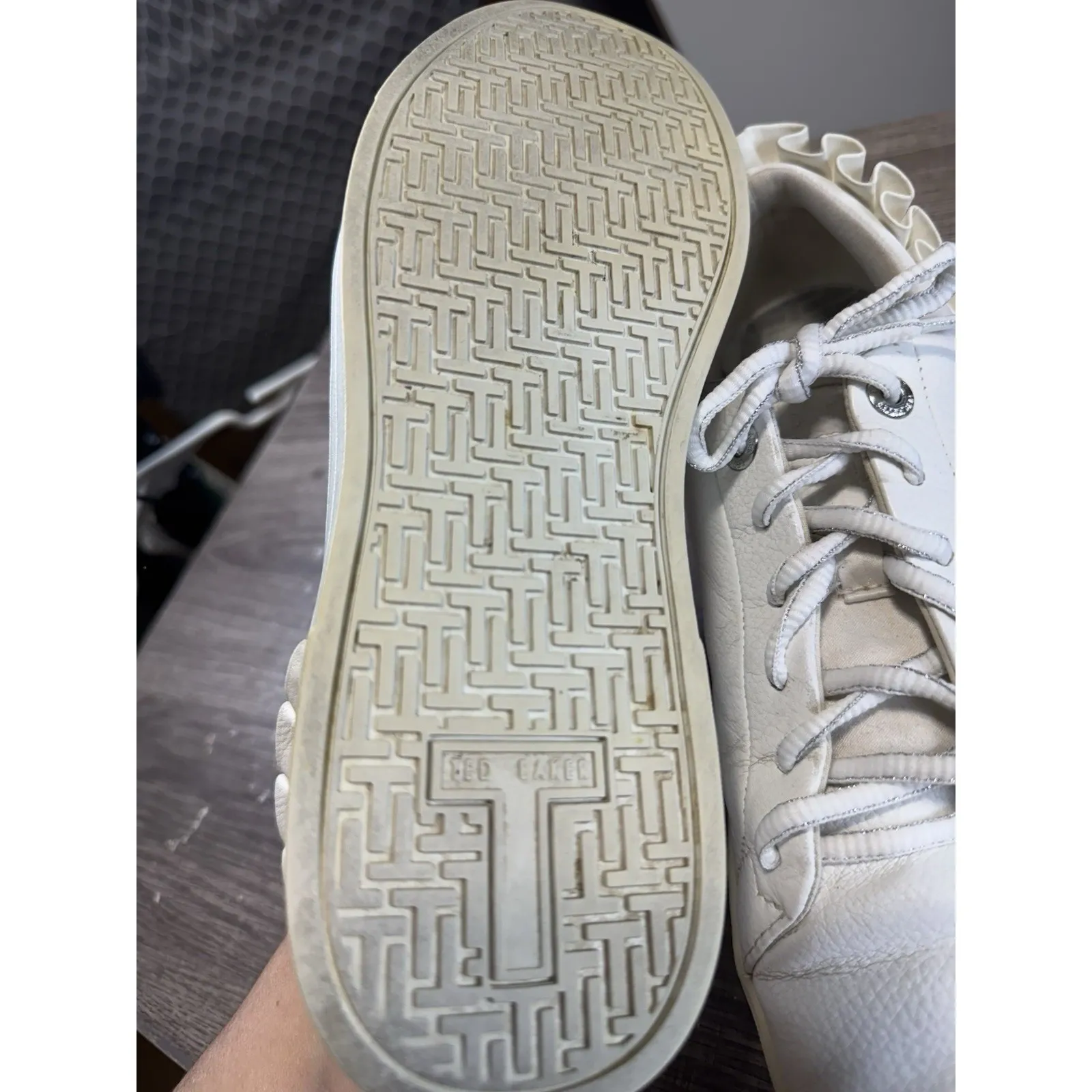 Ted Baker London Astrina White Leather Ruffle Back Sneakers EU38.5 US8 - Image 6