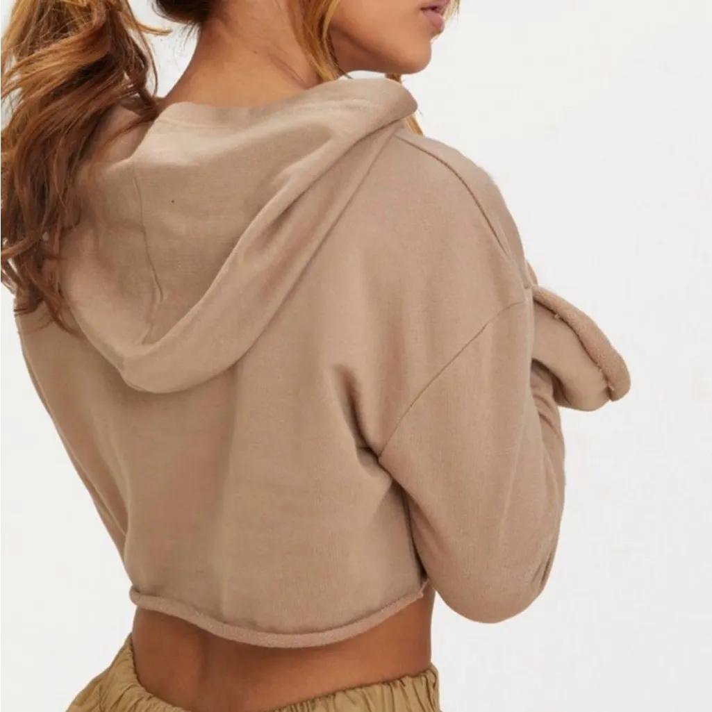 Pretty Little Thing Stone Flare Cuff Cropped Sweatshirt/Sweater - Image 5