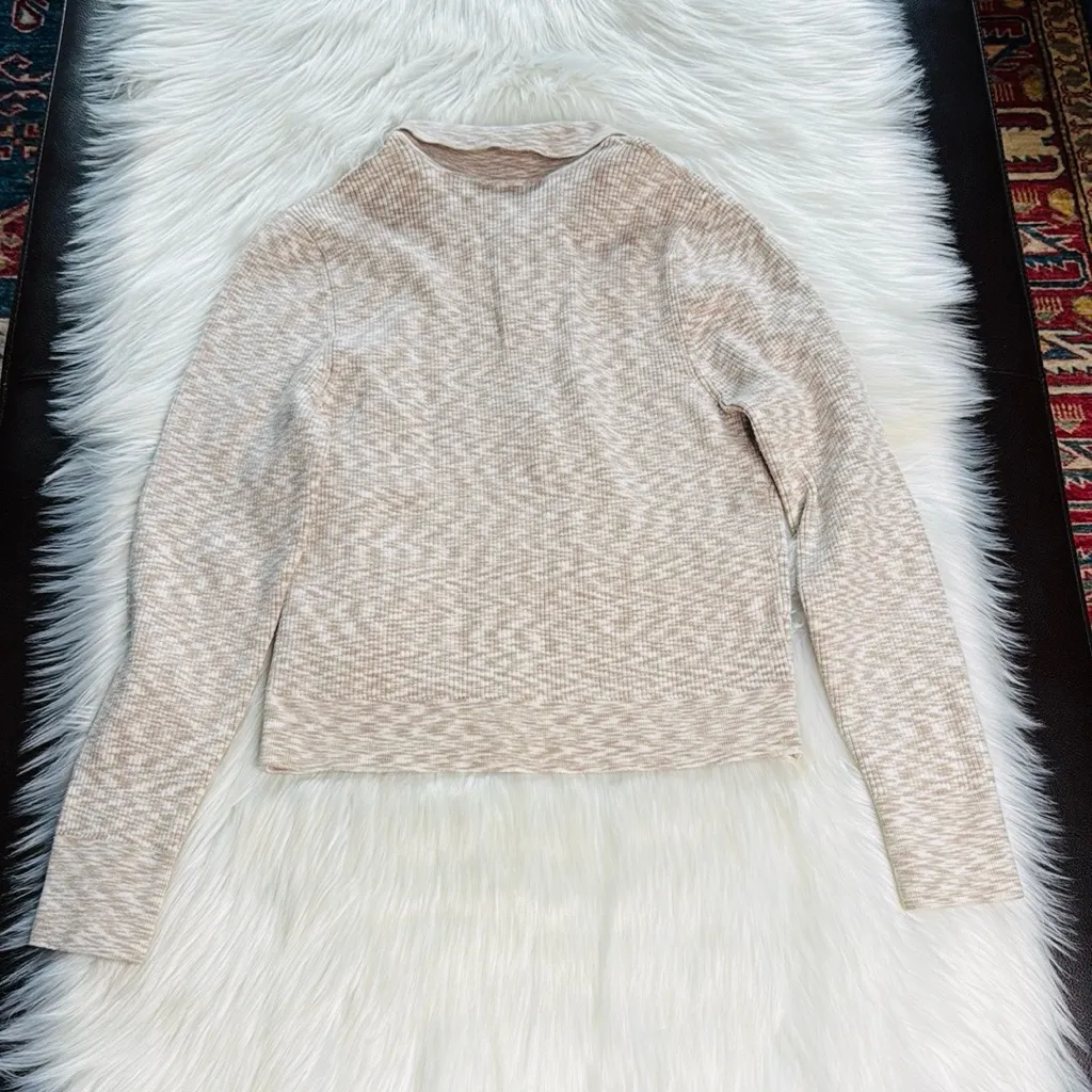 Abercrombie Tan and White 1/2 Zip Cropped Sweater - Image 4