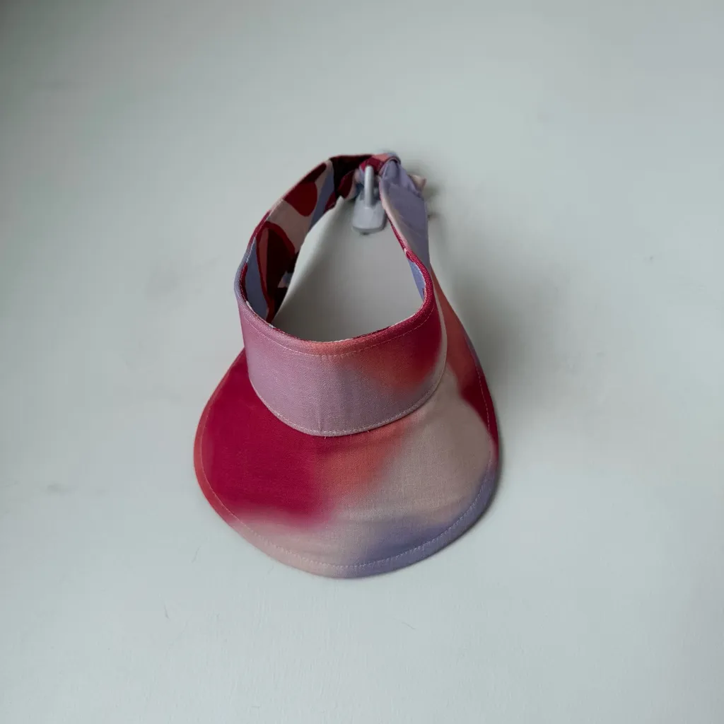 Dazey LA Reversible Watercolor Hearts Print Adjustable Visor - Image 5