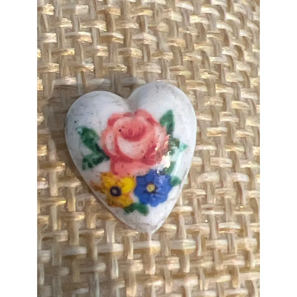 Vintage Porcelain Ceramic Heart Stud Earrings Hand Painted Pierced Estate 3/8" White - Image 2