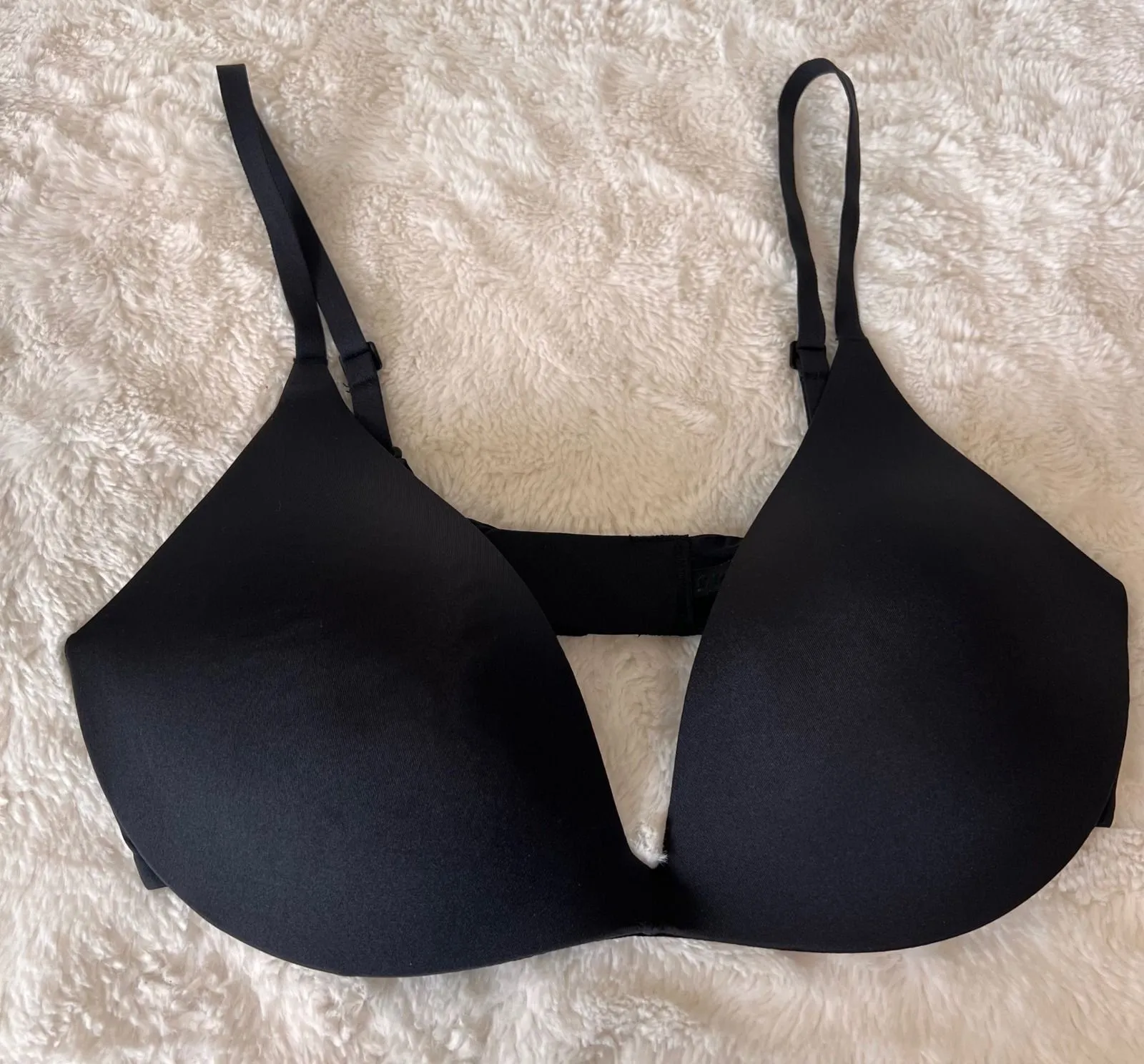 SKIMS Plunge Bra Black Size 34C Deep V Neck Wirefree Push Up Seamless NWOT - Image 1