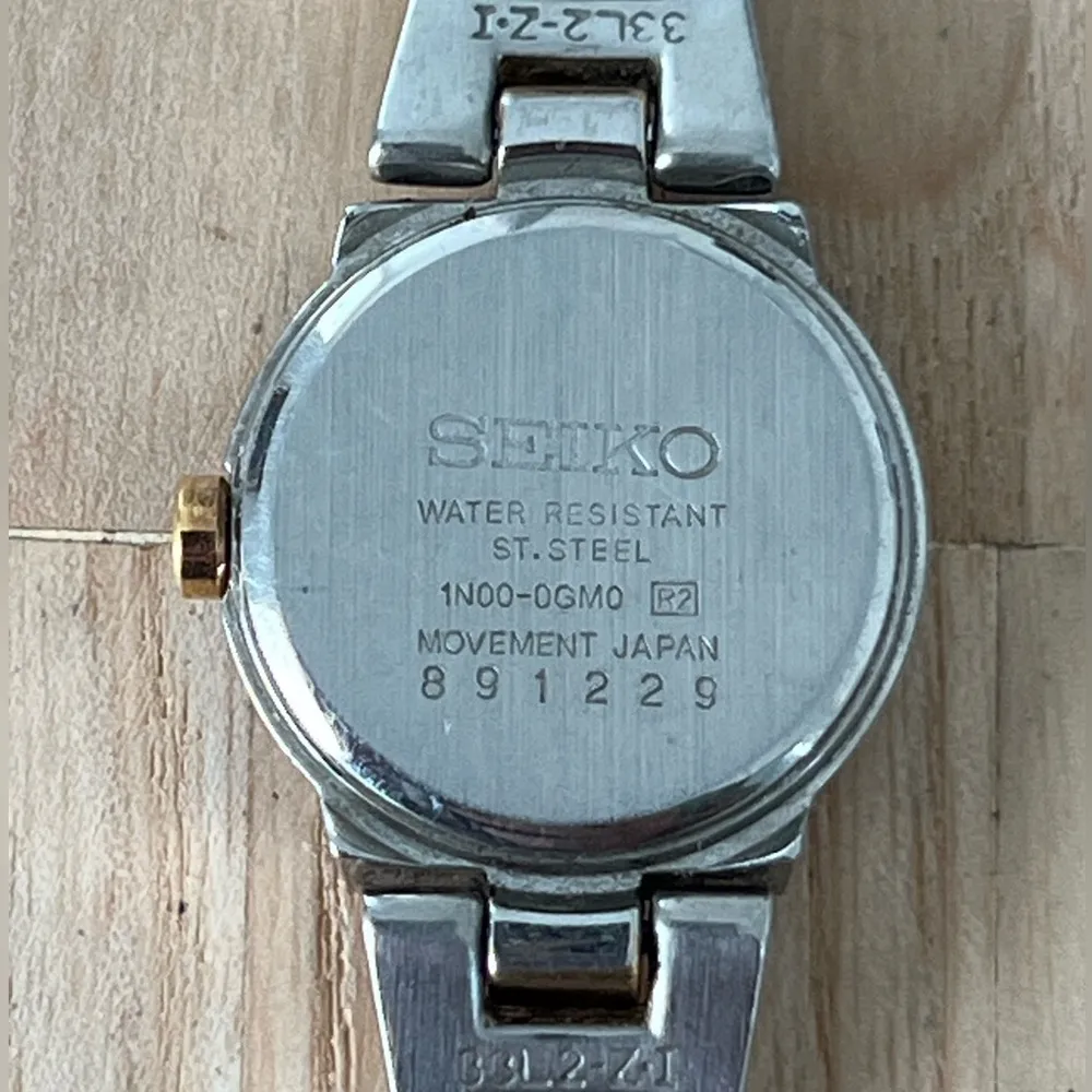 Seiko Ladies Watch Two-Tone Bracelet White Dial Gold-Tone Hands New Battery - Image 9