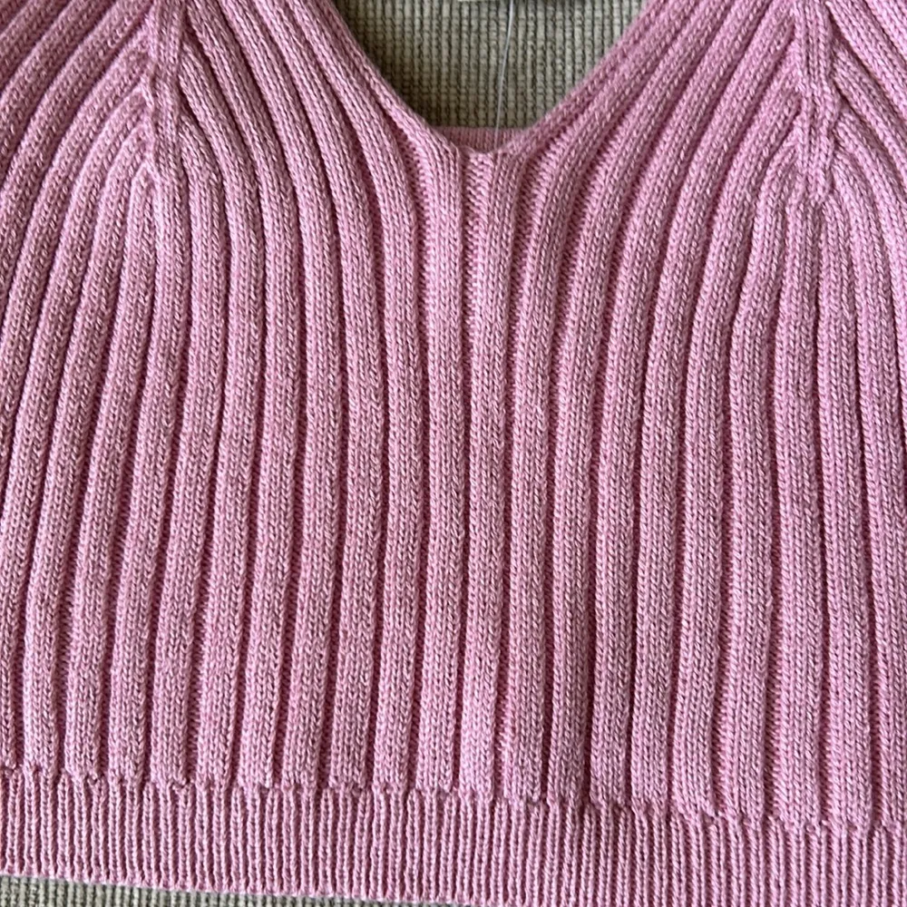 NWT Franchescas Crop - Image 3