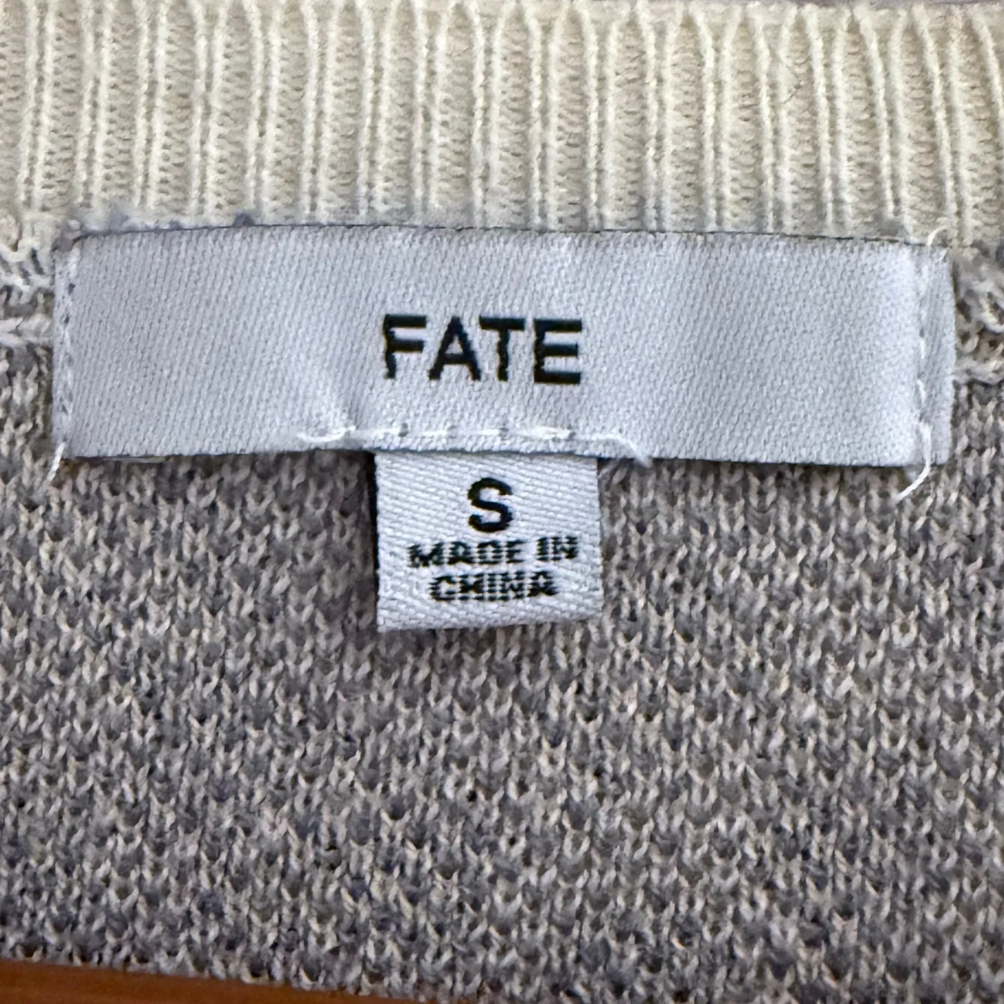 Fate Crew Neck Long Sleeve Knit Leopard Print Sweater Animal Print Size Small Tan - Image 3