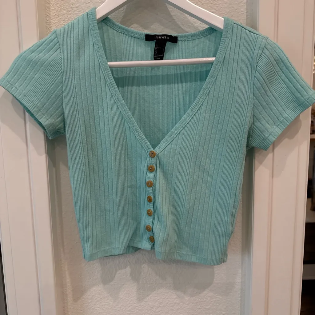 Forever 21 Mint Green Ribbed Button Front Short Sleeve Crop Top Size S - Image 2