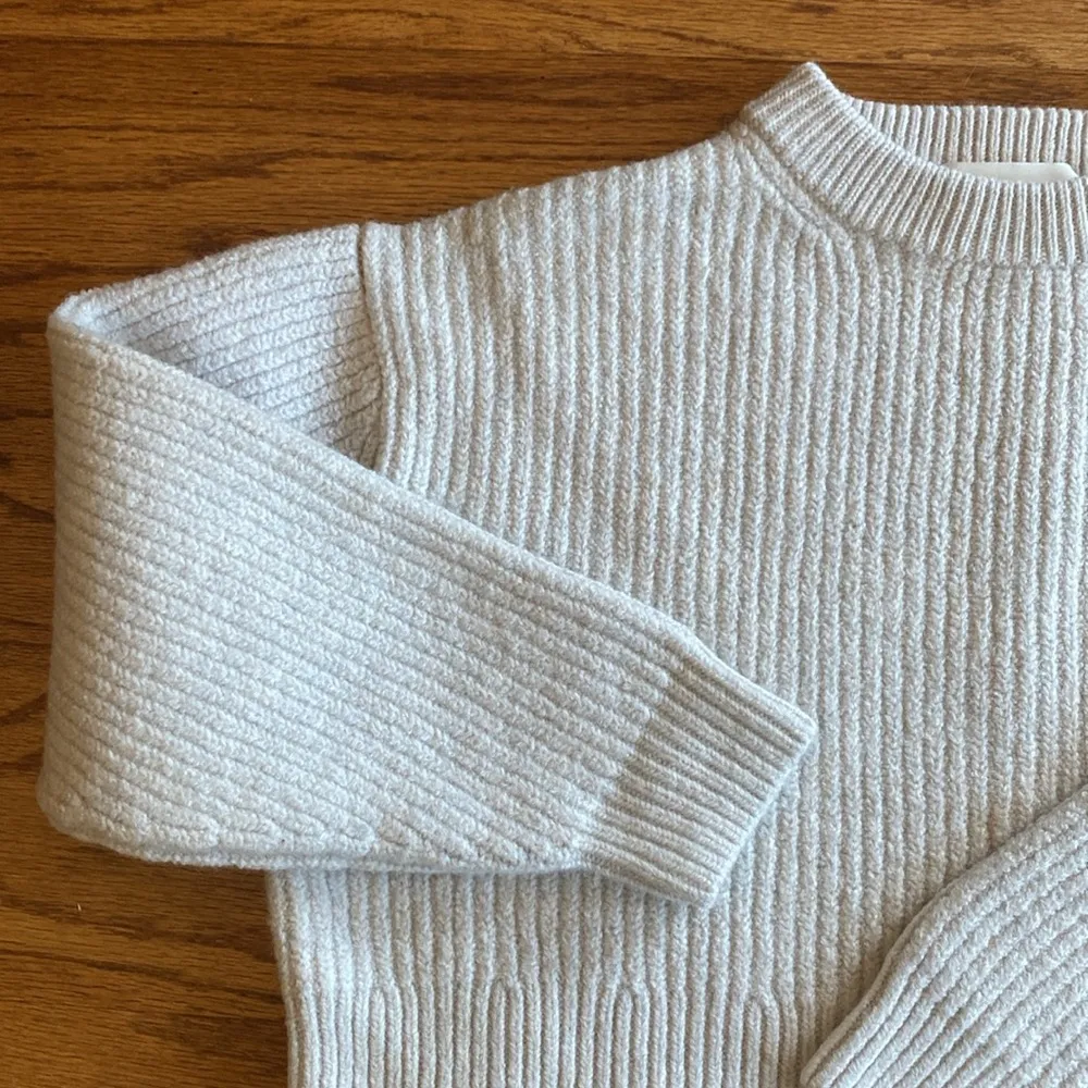 Wilfred Cropped Merino Wool Sweater. Size L. NWOT - Image 5