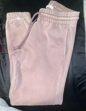 Aritzia sweats - Image 2