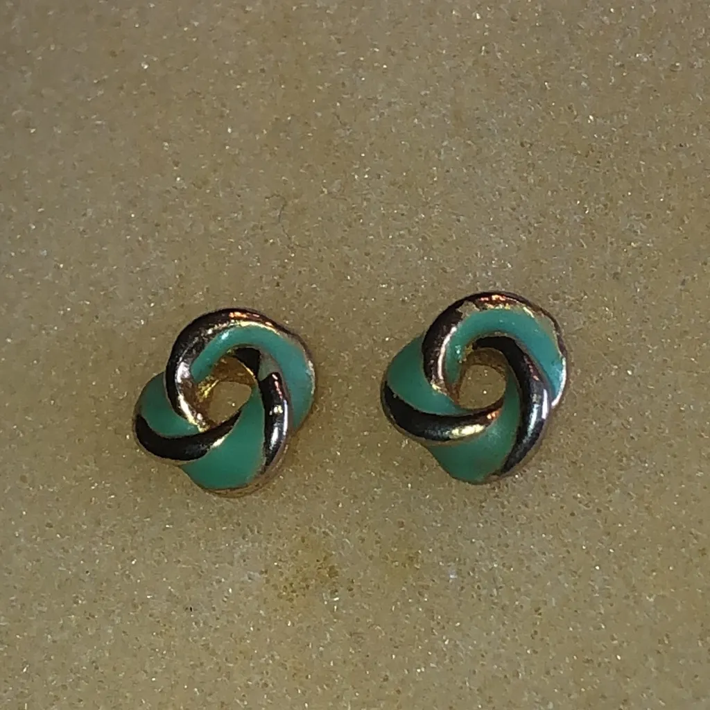 Elegant Gold Tone and Green Enamel Dainty Knot Earrings - Image 2