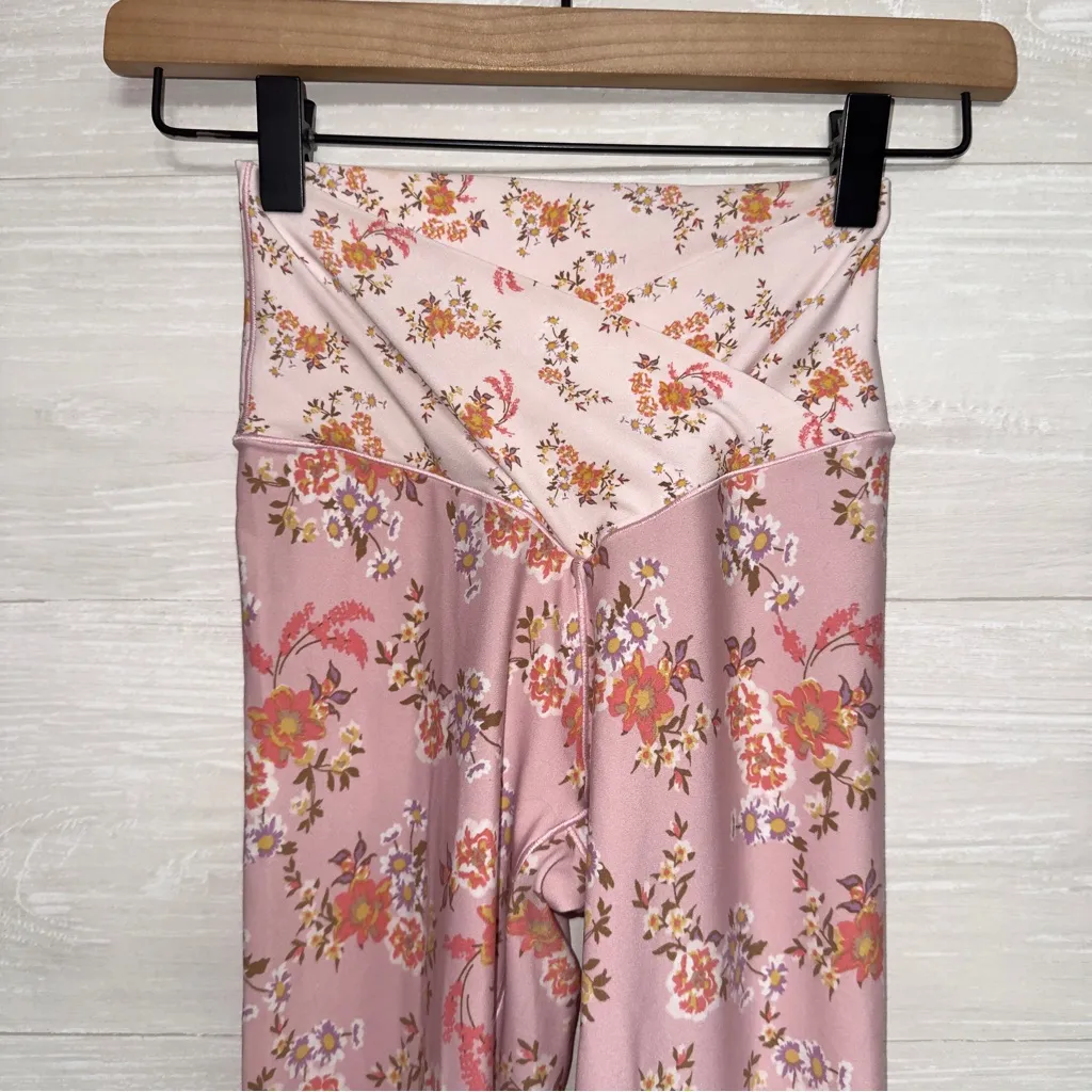 Offline by Aerie Real Me Women's 7/8 Length High Rise Crissover Waist Leggings - Image 4