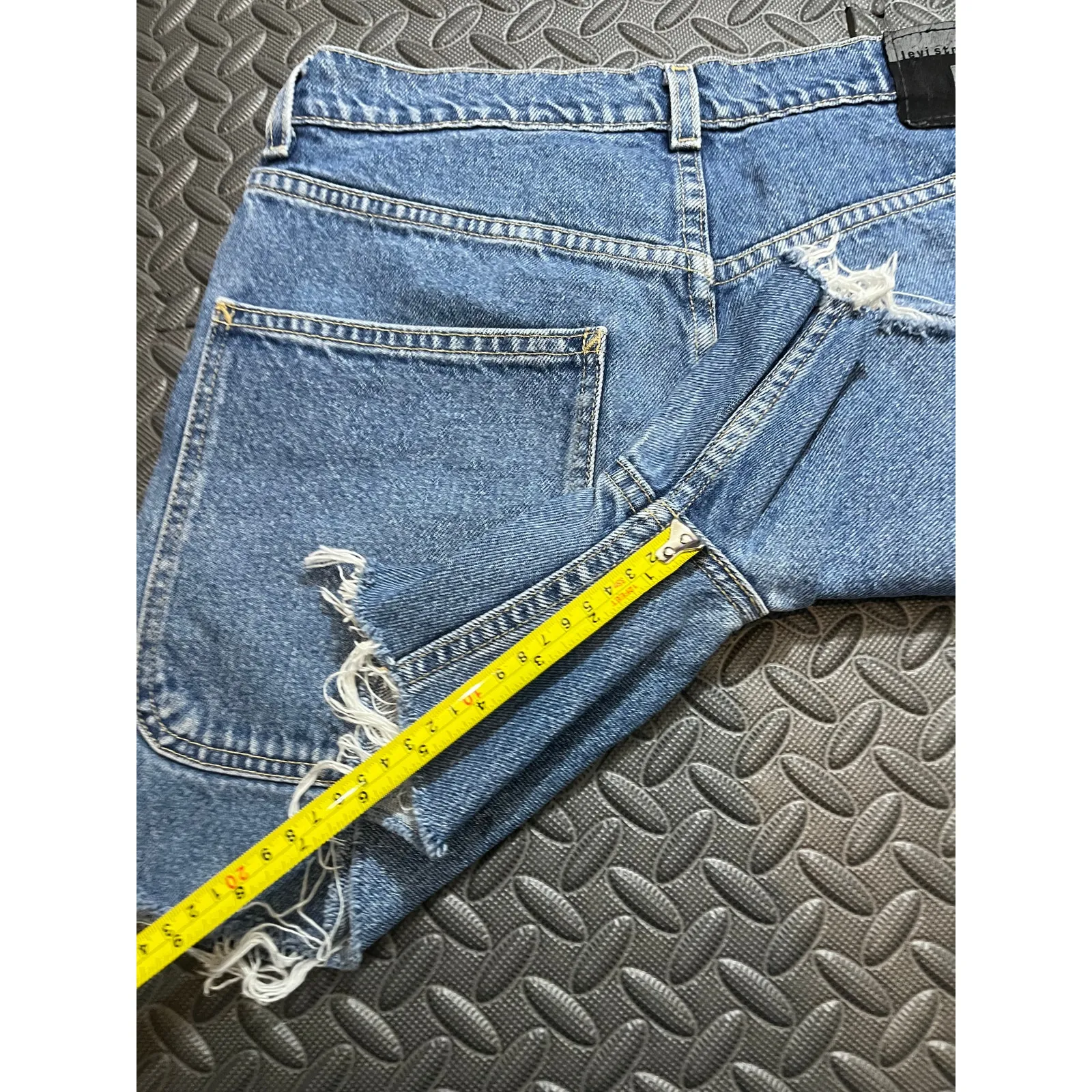 Vintage 1998 Levi’s L2 Striped‎ Denim Jeans 30 Distressed RARE Cut Off Shorts - Image 9