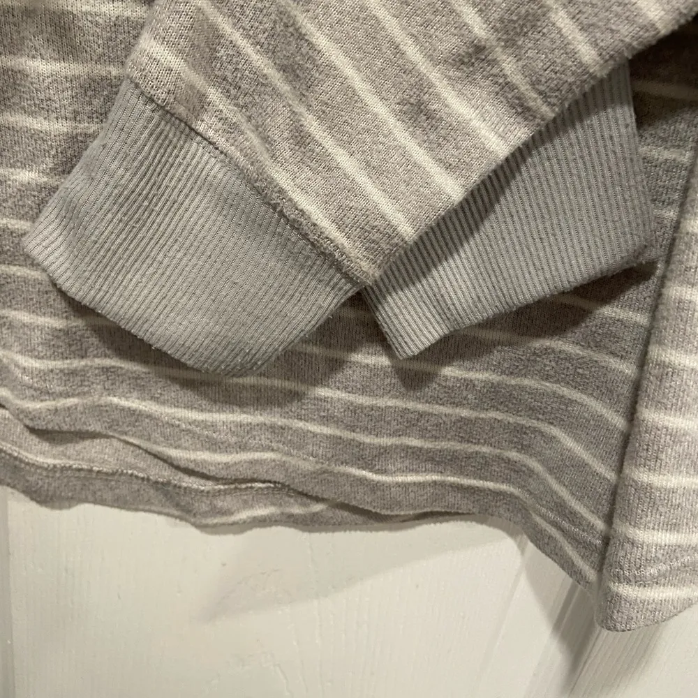 Stars Above Gray White Stripe Crew Neck Soft Plush Long Sleeve Shirt Size M - Image 7