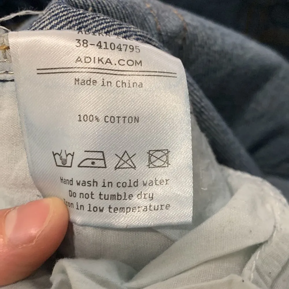 Adika  Jeans Size Medium - Image 5