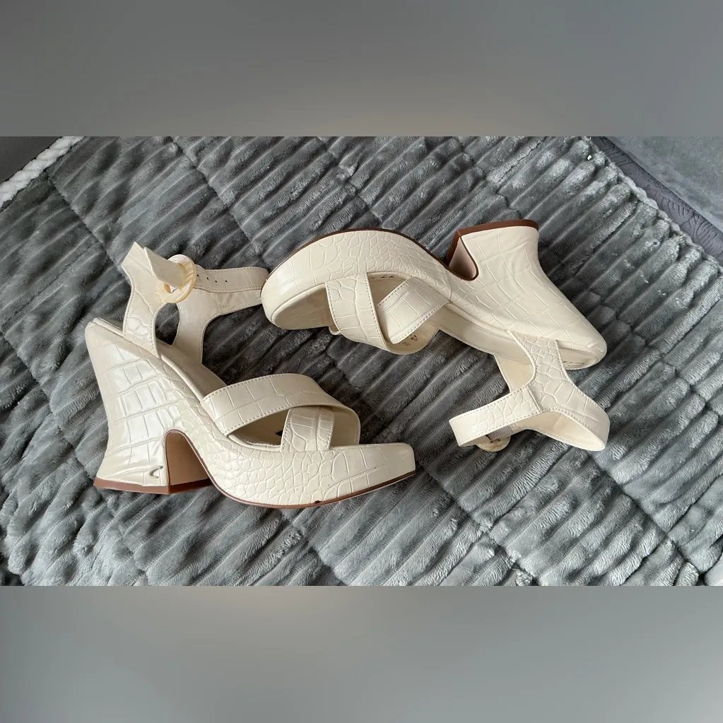 Circus by Sam Edelman  PEONY sandals🌼🌼🌼 - Image 3