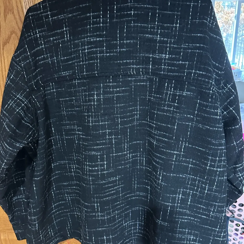 NWOT! Black and White Print Wool Blend Shacket! - Image 2