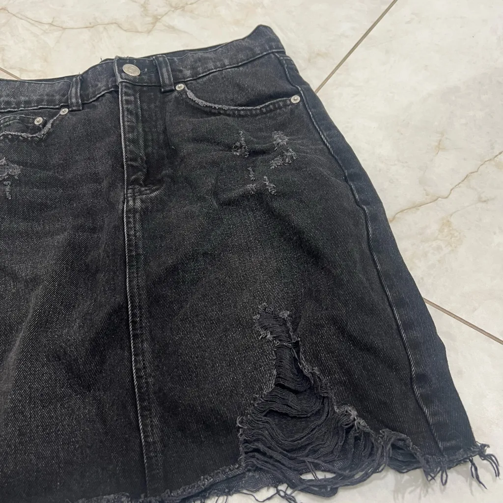ZARA Black Denim Distressed Mini Skirt Size Small - Image 2