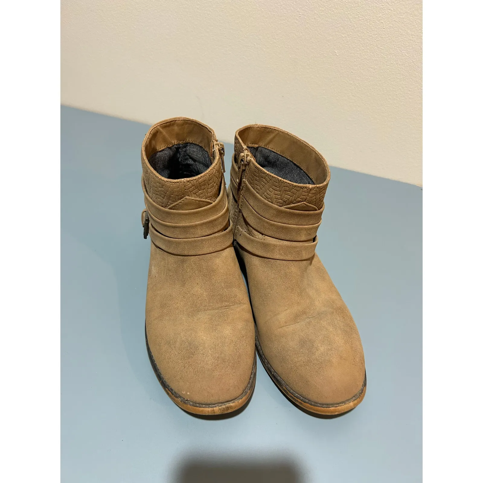 Roxy Tan Ankle Booties - Women's Size 8 - Great Style! tan suede - Image 7