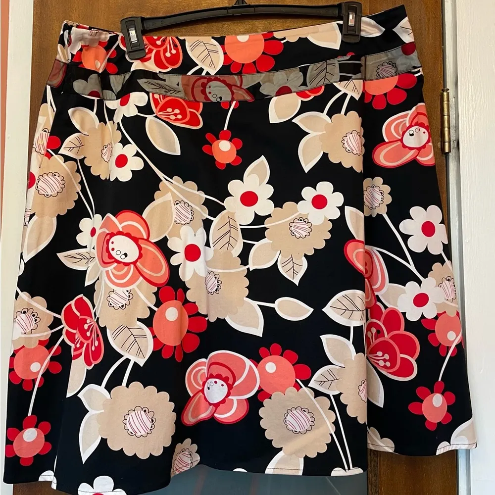 Notations Women Black/Red/Creme/White Floral Short A-line Flare Skirt -20W - Image 4