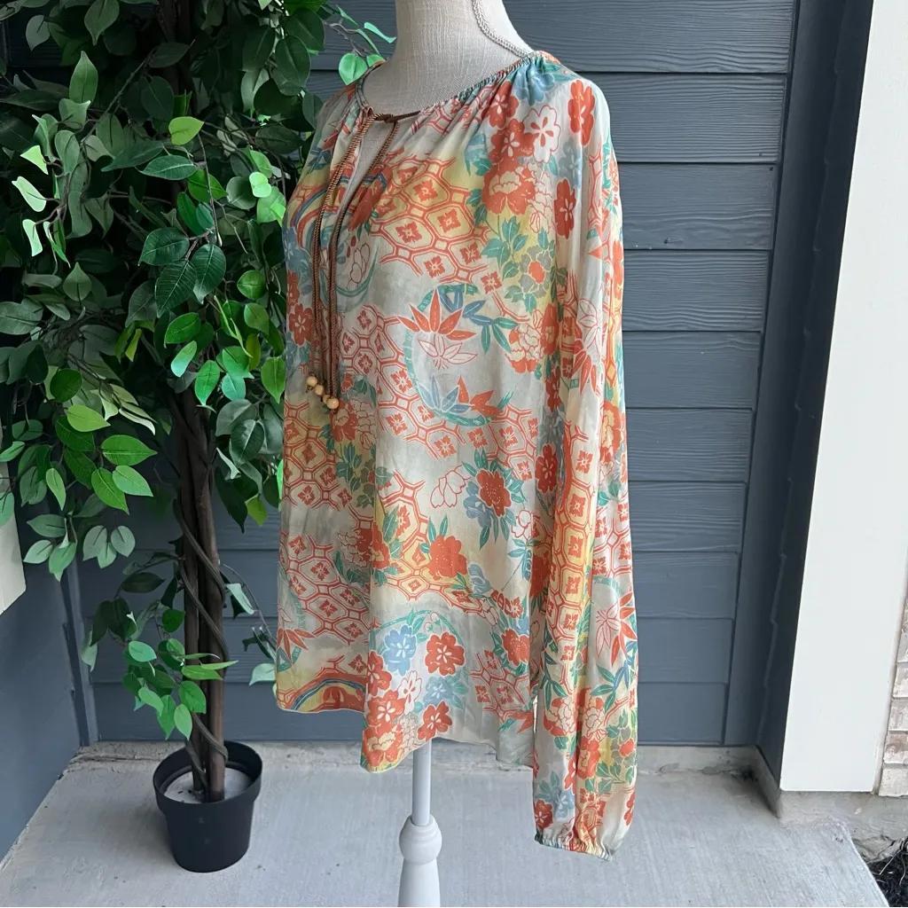 Elizabeth and James Chance Silk Multicolor Orange and Blue Floral Print  Blouse - Image 8