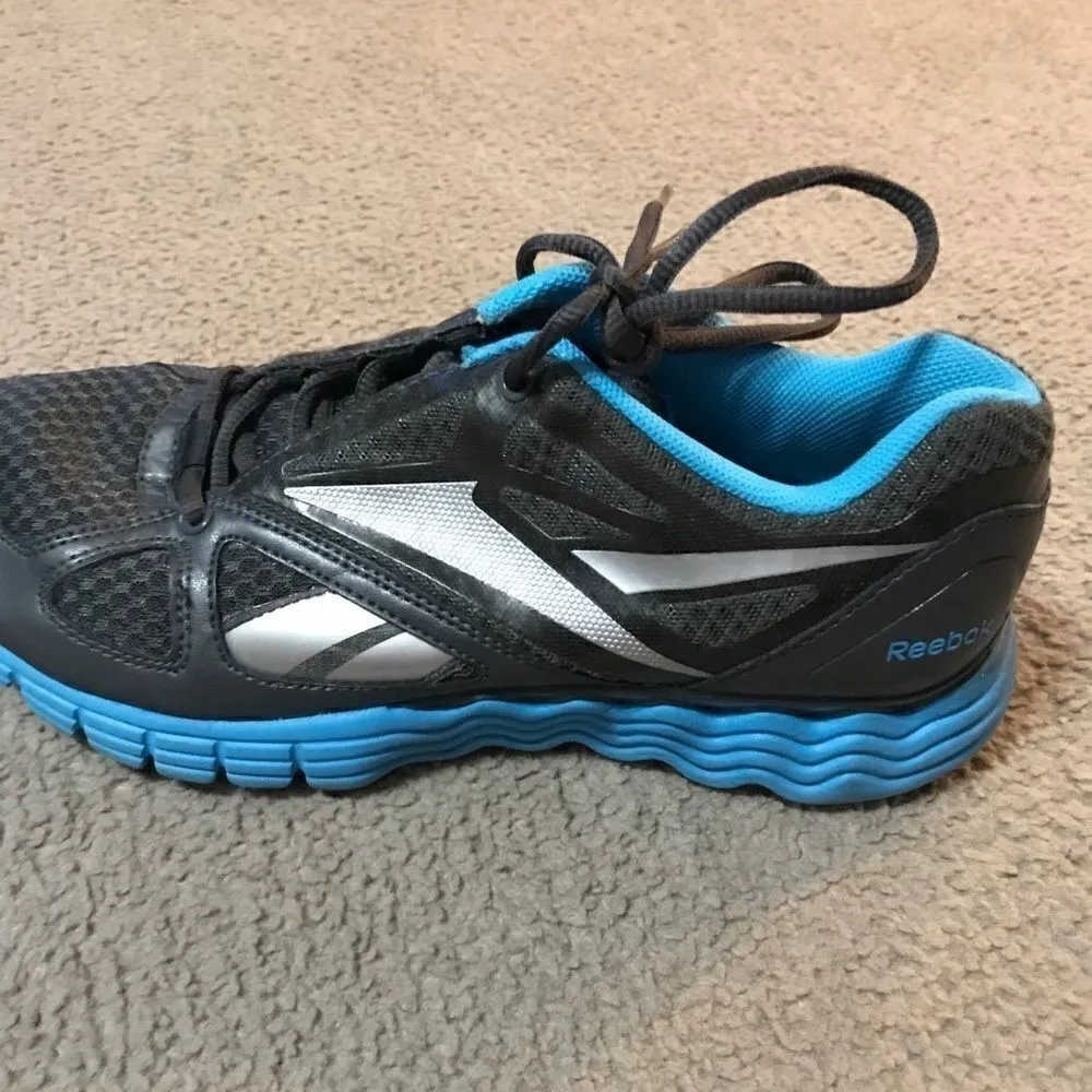Reebok Vibetech Women's US Size 8 Black and Blue - Image 3